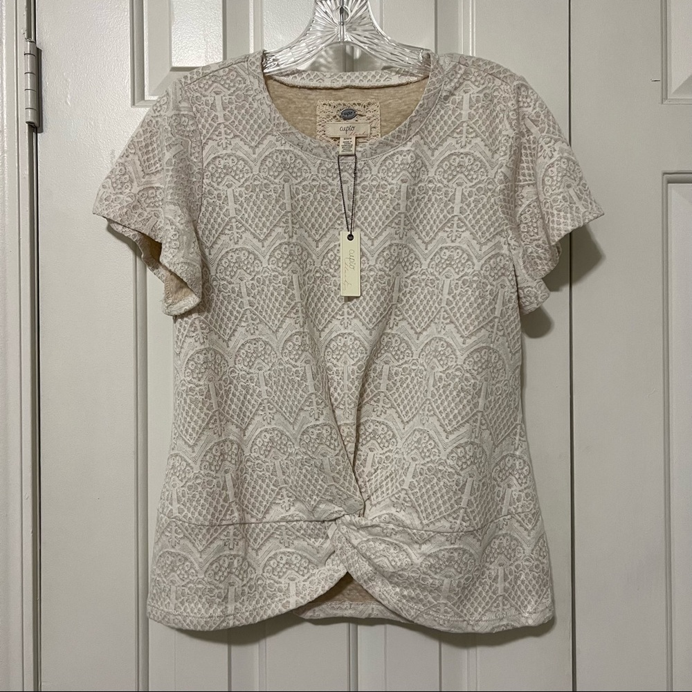 LAST CHANCE 🖤 NWT Cupio Medium Tie Front Top 🖤